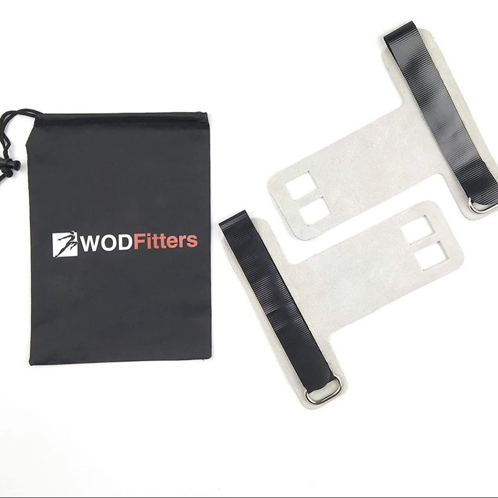 Leather handgrips for pull-ups, bar gymnastics, CrossFit